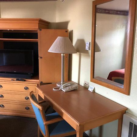 Fairbridge Inn Express - Barrington Экстерьер фото