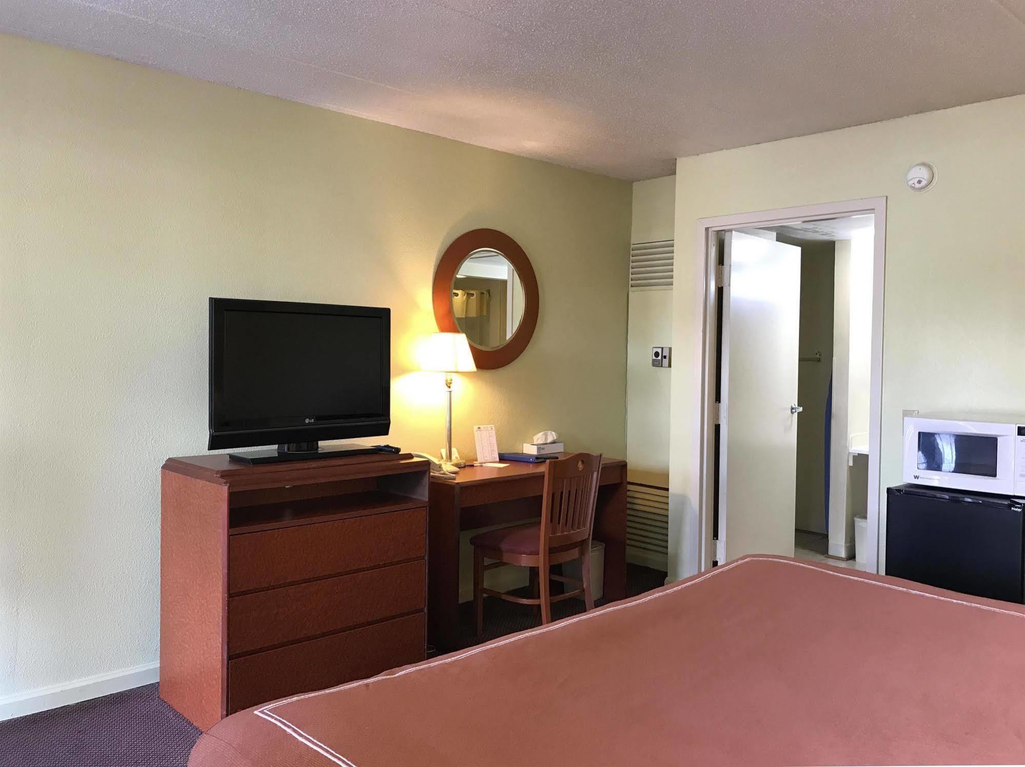 Fairbridge Inn Express - Barrington Экстерьер фото