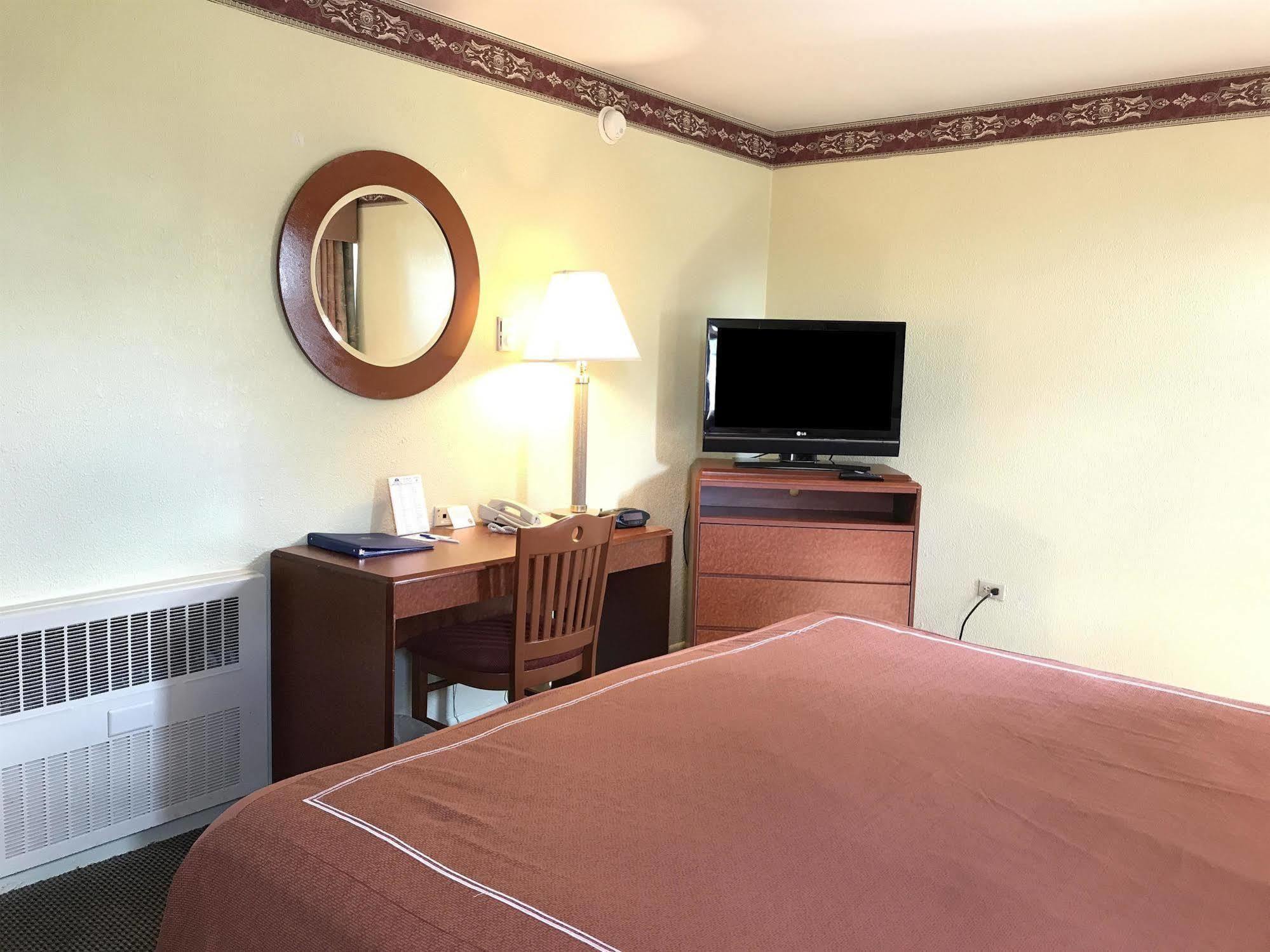 Fairbridge Inn Express - Barrington Экстерьер фото